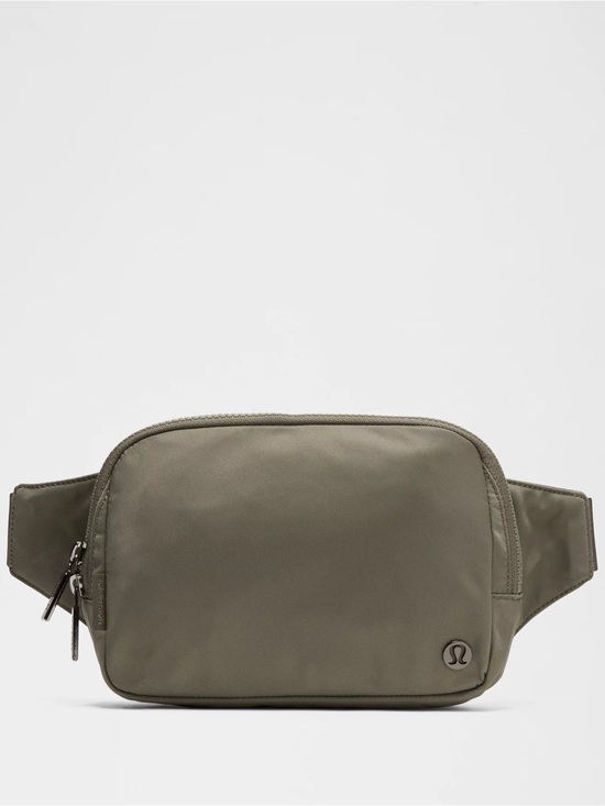 lululemon athletica Handbags - Lululemon Everywhere Belt Bag 2L Grey Sage Crossbody Waist Bag O/S EUC
